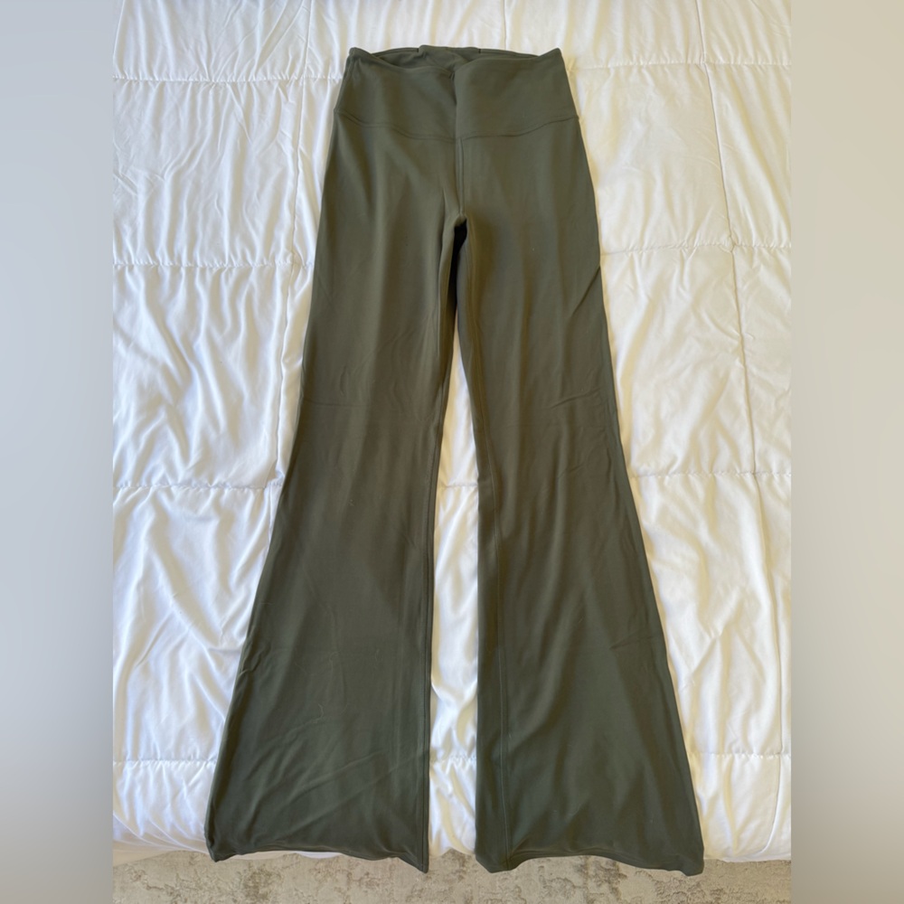 lululemon athletica Women’s Olive Yoga Pants